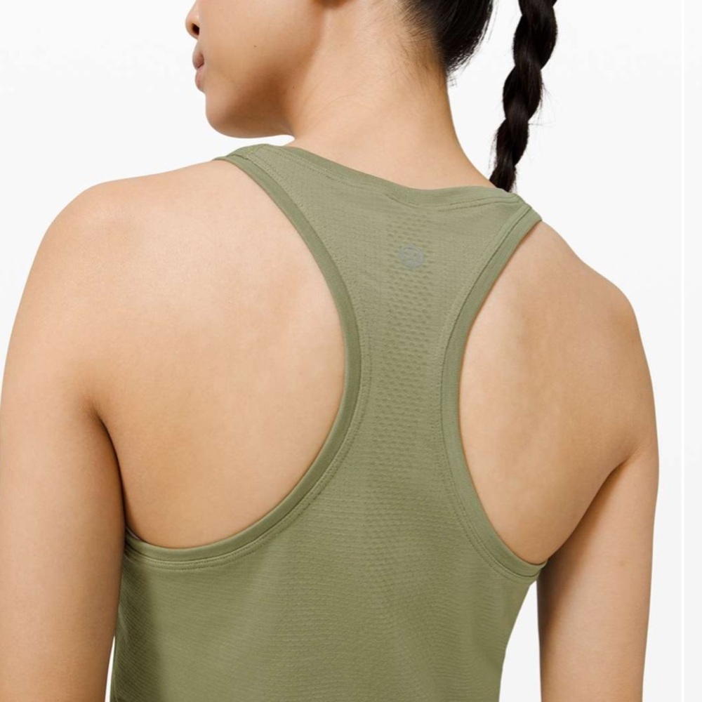 Lululemon Swiftly Tech Racerback 2.0 *Race Length
Rosemary Green Size 14